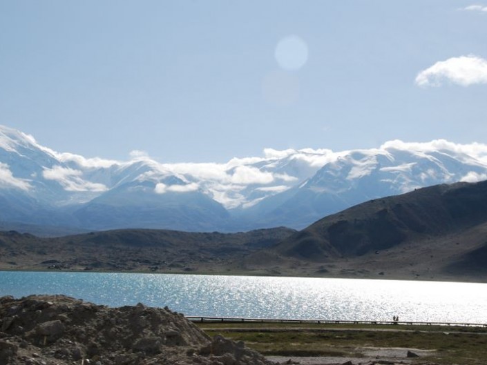 Karakul Lake